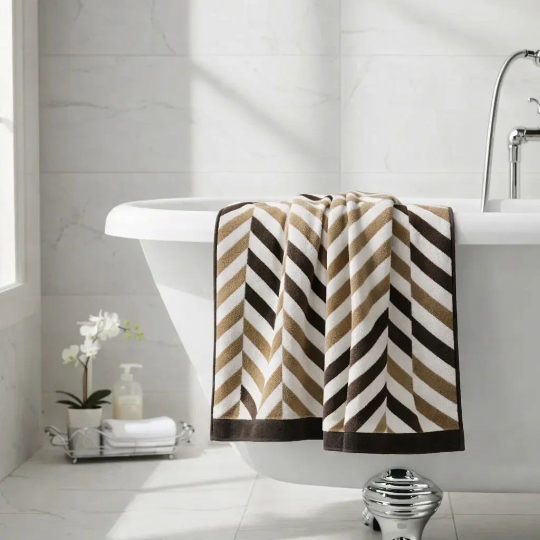 TOALLA BAÑO COMPLETO JACQUARD.